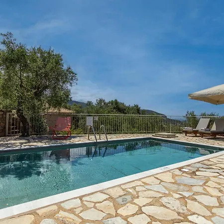 Dafne By Vintage Travel * Stoúpa