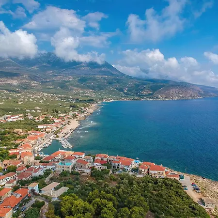 Dafne By Vintage Travel * Stoúpa