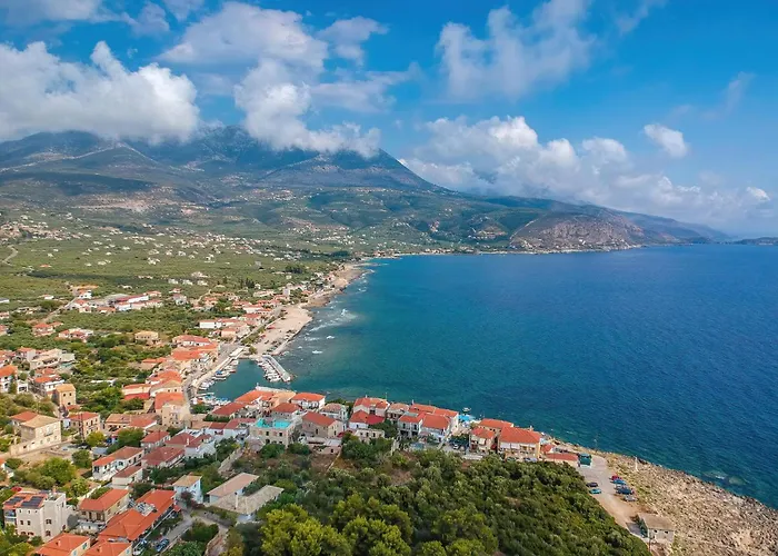 Dafne By Vintage Travel * Stoúpa